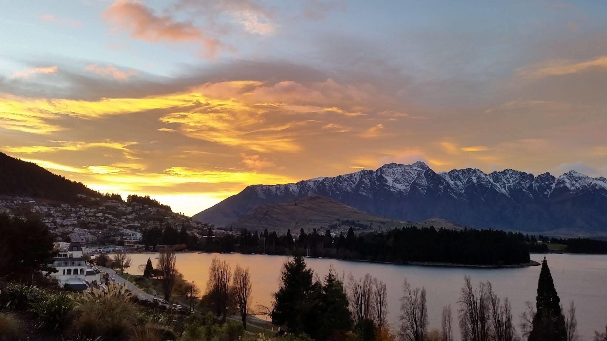 Highview Apartments Queenstown Exterior foto